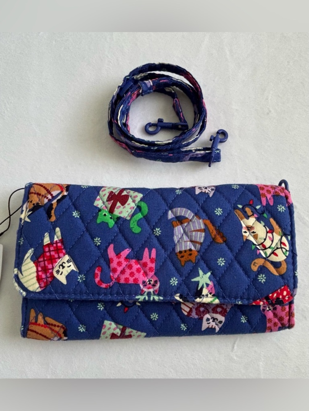 Vera Bradley Catnip Christmas Wallet Crossbody NWT - Picture 4 of 14